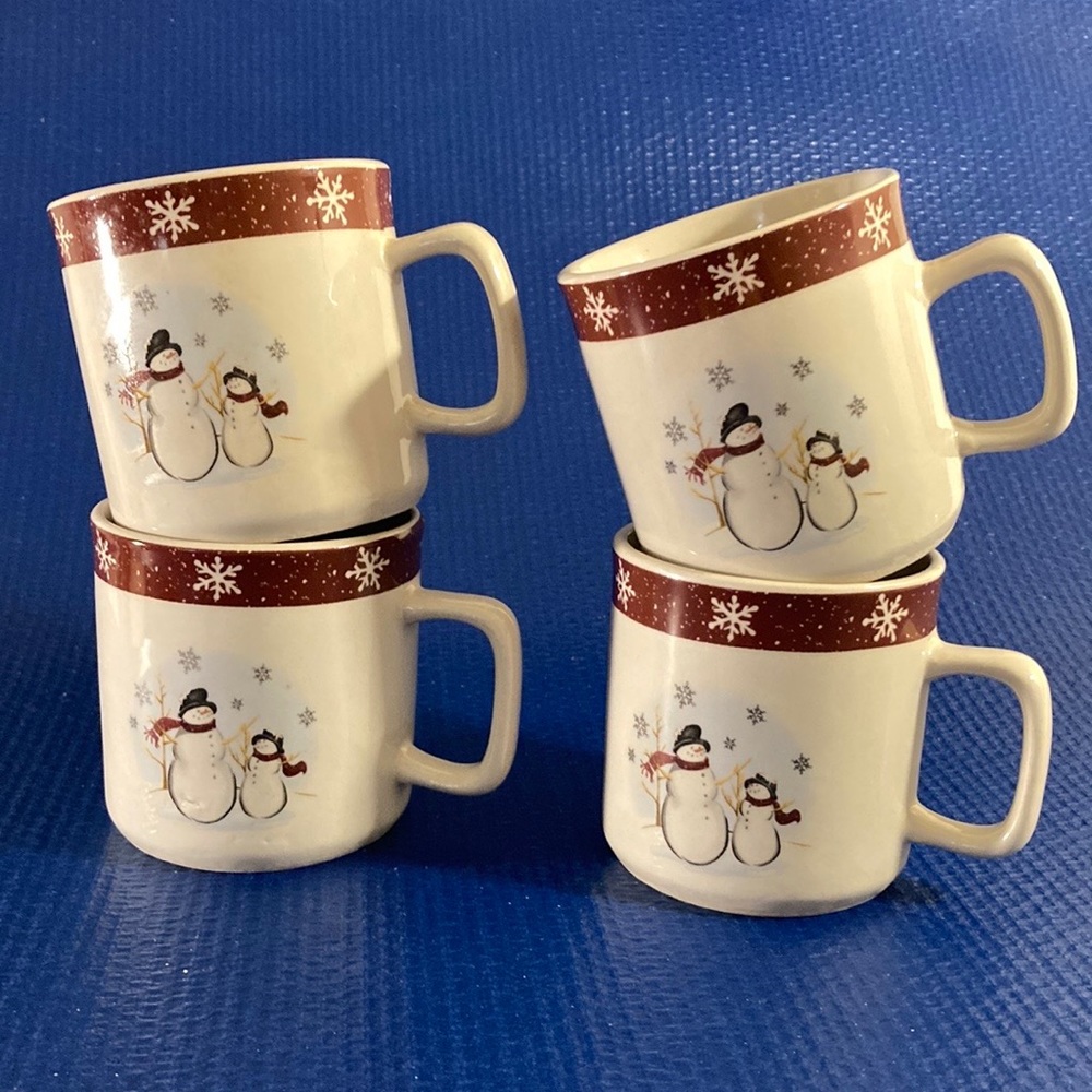 Set of 4 Royal Seasons Stoneware Snowmen mugs